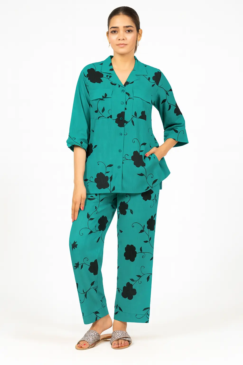 Teal Floral Khaddar Co-ord Set by Zeefah.pkTeal Floral Khaddar Co-ord Set by ZEEFAH Clothing and Tailoring